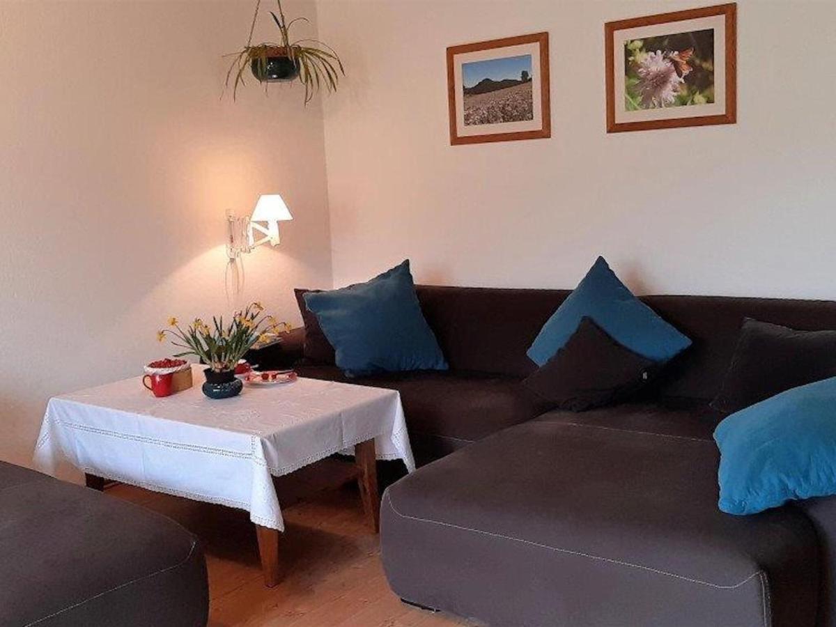 Quiet Holiday Home With Terrace Korbach Exteriör bild